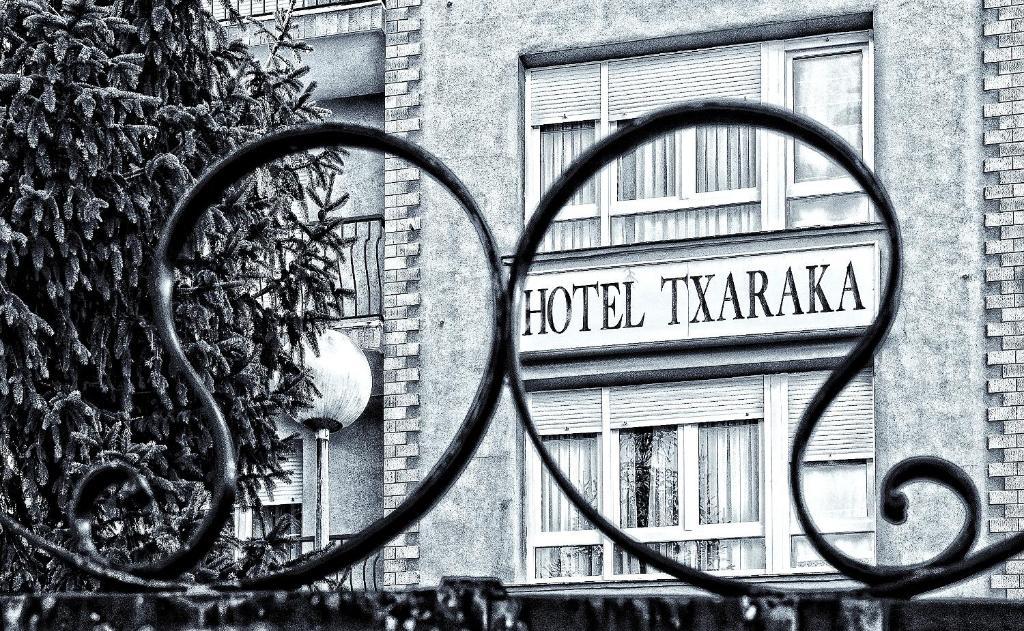 Hotel Txaraka Бермео Экстерьер фото